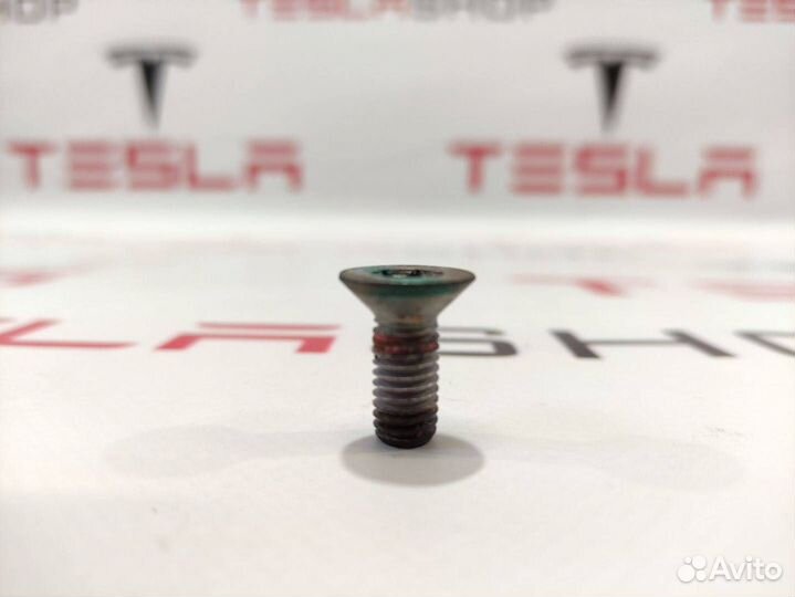 Болт тормозного диска Tesla Model X 2017