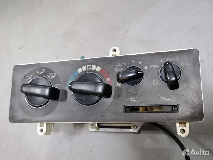 Блок управлен.климат-контр.Mitsubishi Mirage 1991