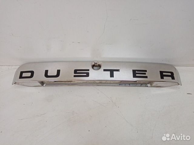 Накладка крышки багажника задняя Renault Duster