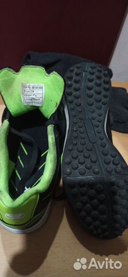 Бутсы футбольные сороконожки