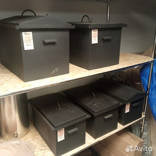 Коптильня горячего копчения с гидрозатвором