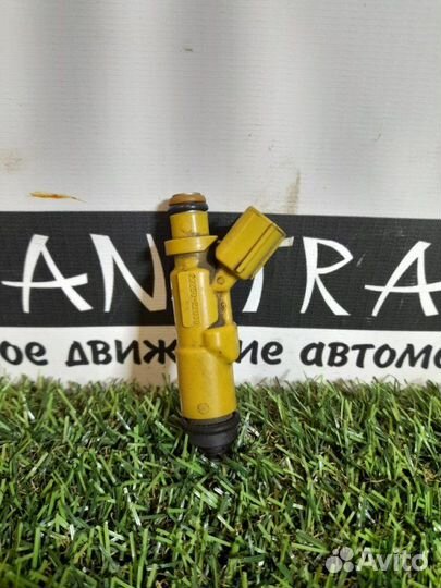 Форсунка топливная Toyota Corolla Fielder NZE121