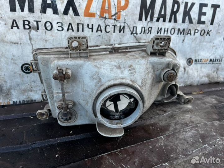 Фара передняя левая Kia Sportage 2.0 2002