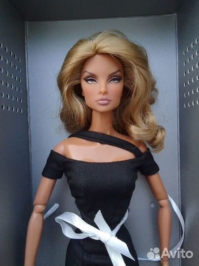 Natalia Fatalé Shape Shifter