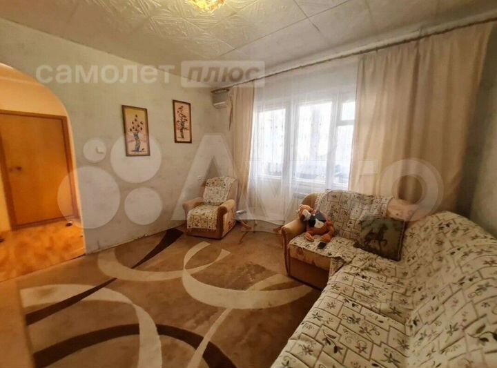 3-к. квартира, 53 м², 3/9 эт.