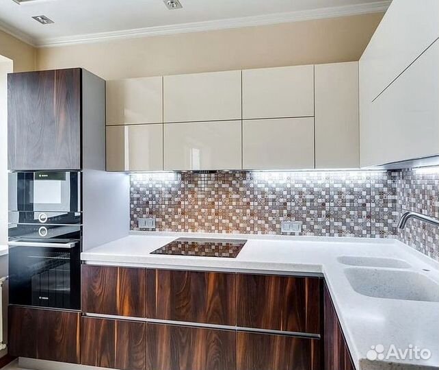 Кухня угловая на заказ.мдф фасады