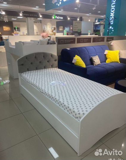 Детская кровать с мягкой спинкой Классика