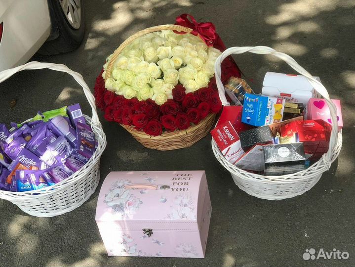 Цветы и подарки