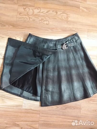 Юбка натур. кожа талия 68,длина 42