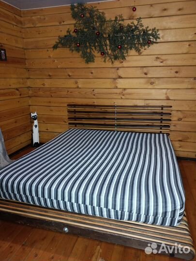 Натяжная простынь, простынь на резинке