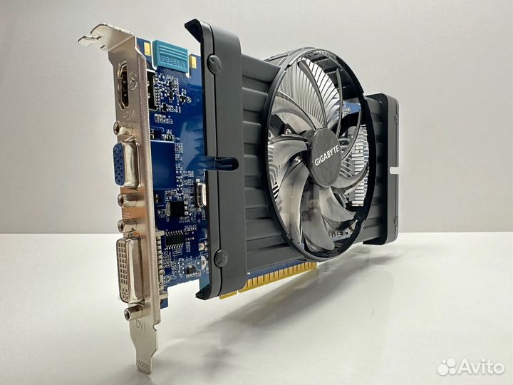 Gigabyte GeForce GTX 550 Ti 1Gb