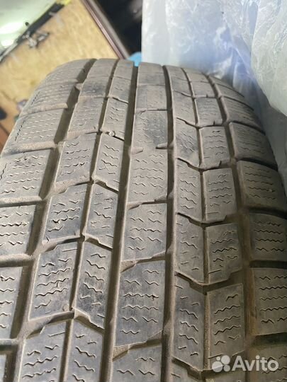 Dunlop Graspic DS3 215/65 R16