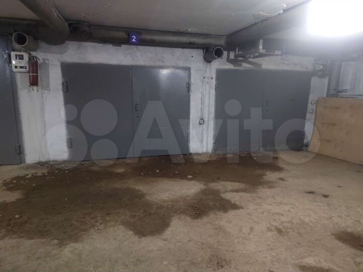 Гараж, > 30 м²