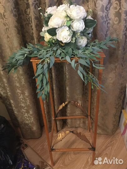 Стойки железные для цветов