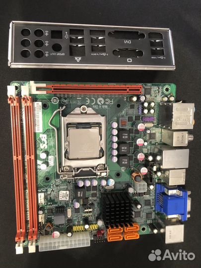 Материнская плата с процессором