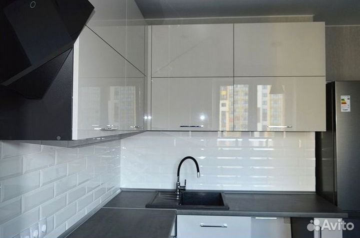 Угловая кухня. Кухонный гарнитур на заказ