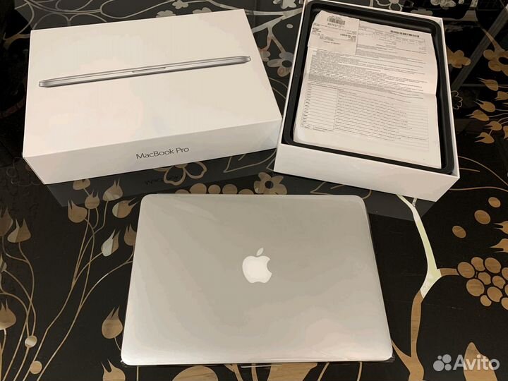 Apple MacBook Pro (Retina, 512gb,13 inch, 2015)