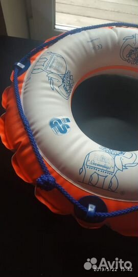 Круг для плавания для маленького ребенка