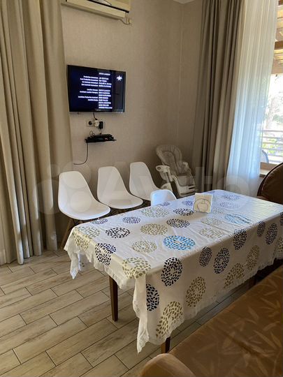 2-к. квартира, 100 м², 1/4 эт.