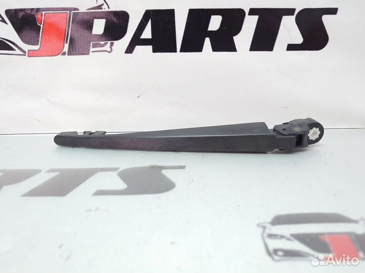 Поводок стеклоочистителя задний Mitsubishi Outland