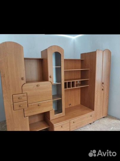 Стенка в гостиную