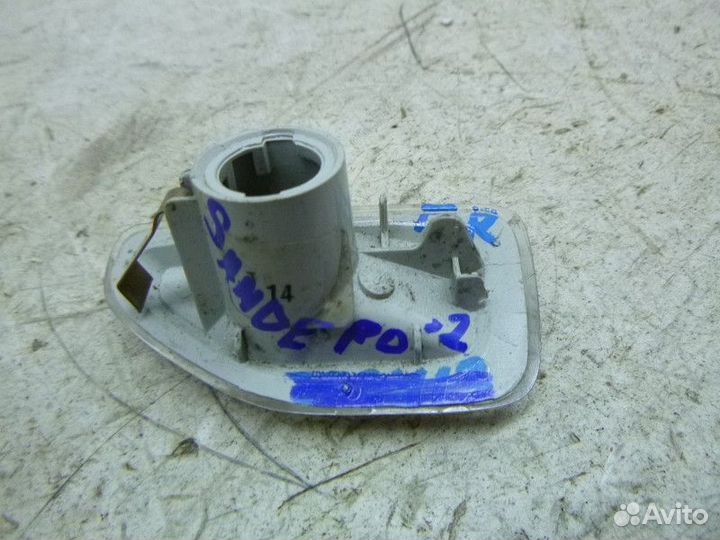 Повторитель на крыло правый Renault Sandero II (20