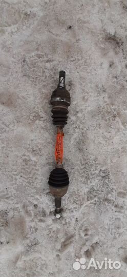 Привод левый Daewoo Gentra седан