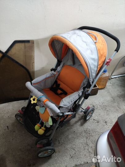 Прогулочная коляска