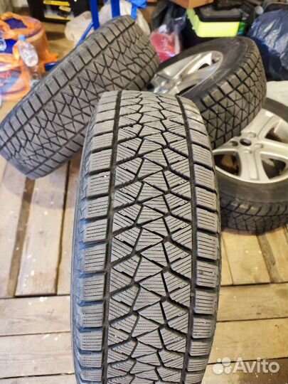 Bridgestone Blizzak DM-V2 225/65 R17 102S