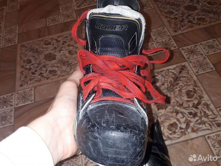 Хоккейные коньки bauer
