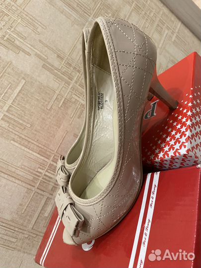 Женские туфли