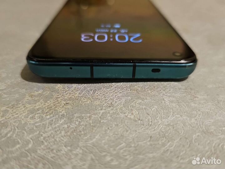 Телефон Honor 30