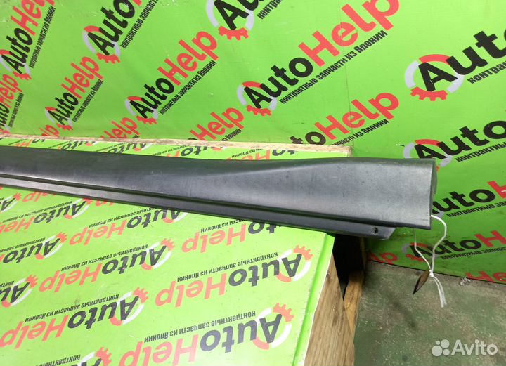 Накладка на порог toyota harrier MCU35 правая