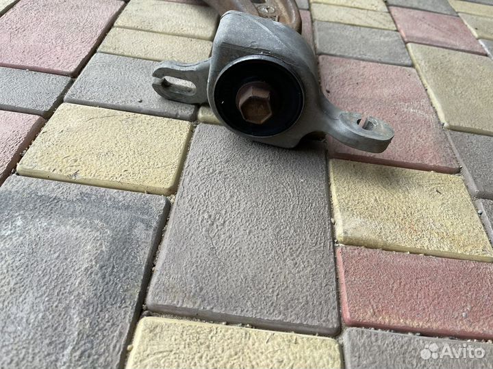 Рычаги передние ML 164 amg 6.3