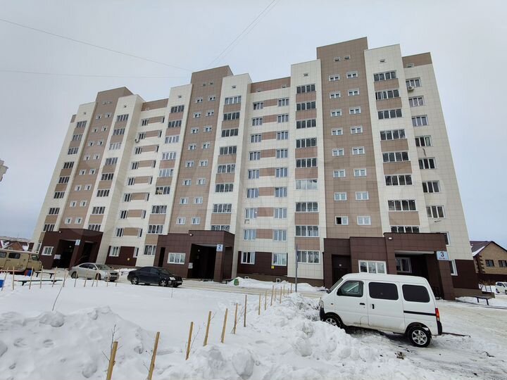 3-к. квартира, 85 м², 1/9 эт.