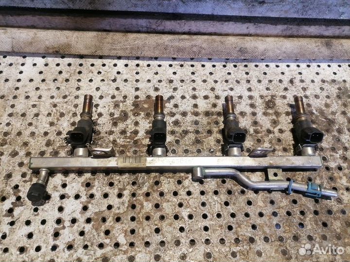 Рампа топливная Opel Astra H