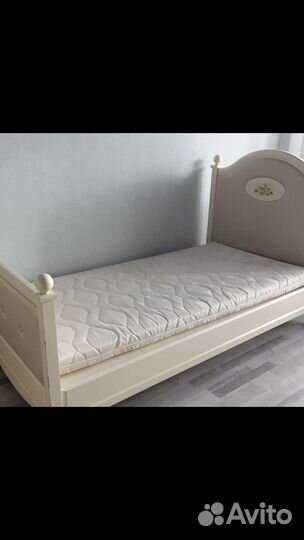 Детский мебельный гарнитур