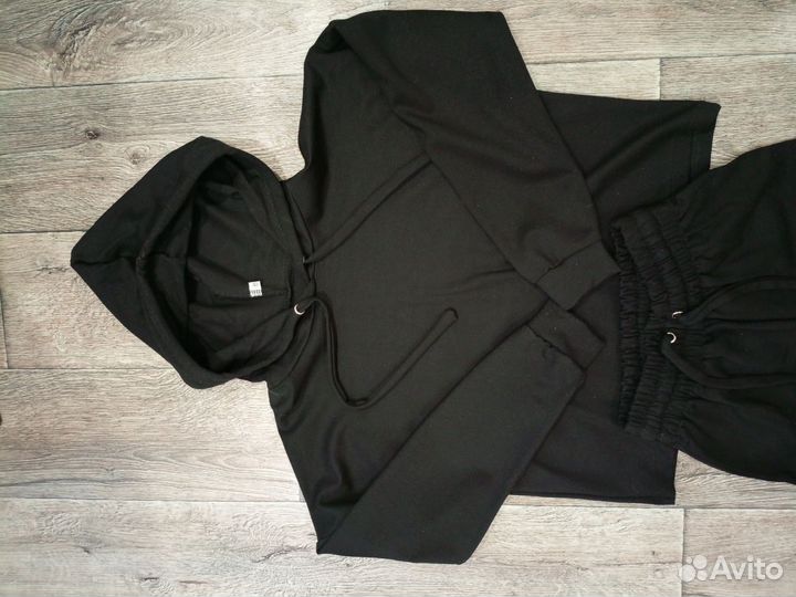 Спортивный костюм женский