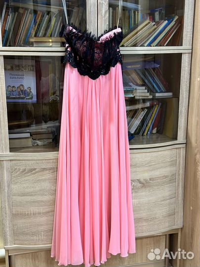 Вечернее платье 46 размера в пол