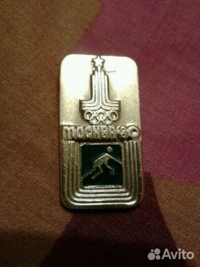 Значки, юбилейные нагрудные