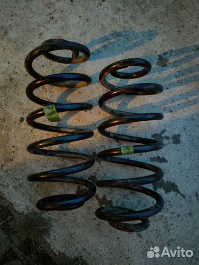 Пружины задние escalade tahoe