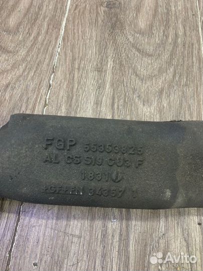 Патрубок интеркулера Opel Zafira B Z19DTH