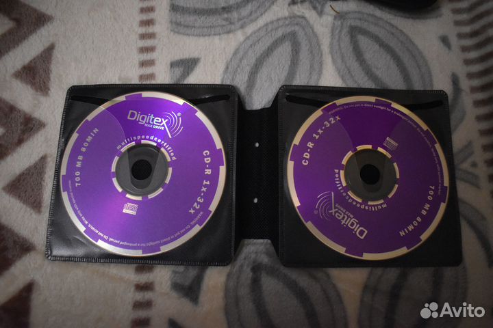 Кейс Digitex Colour с чистыми CD