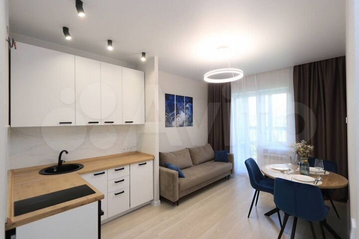 2-к. квартира, 42 м², 8/15 эт.