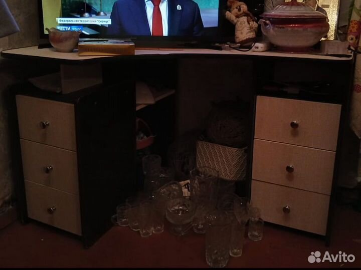 Компьютерный стол