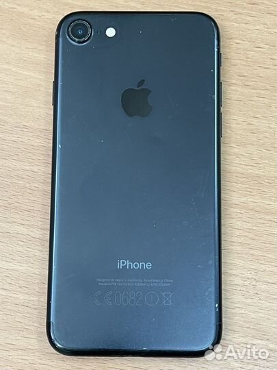 Телефон iPhone 7