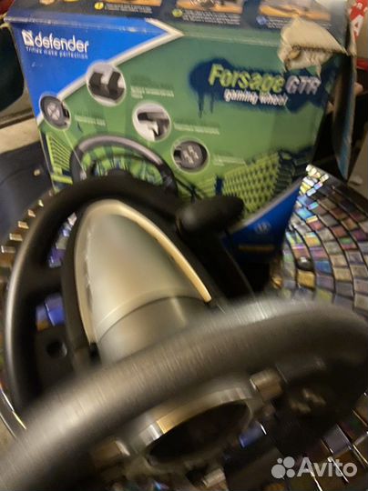 Игровой руль с педалями