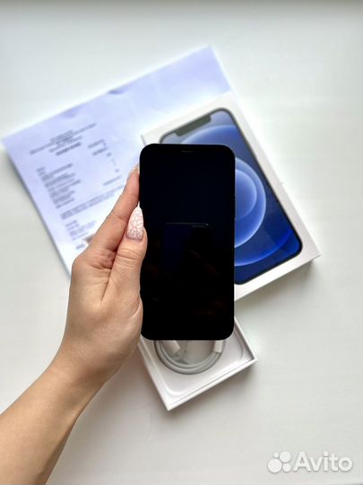 iPhone 12, 64 ГБ