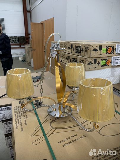 Люстра новая