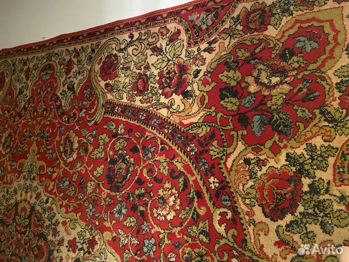 Ковер шерстяной